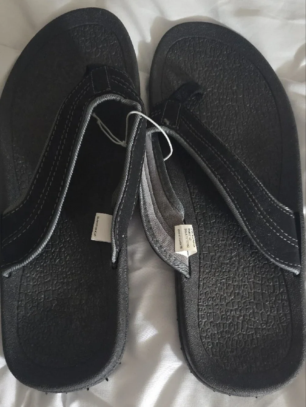 Black Men's Flip Flop Sandals Size 12/13